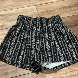 High Waist Black and White Geometric Shorts